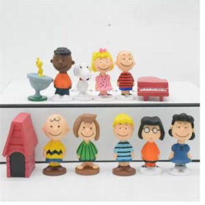 Kit 12 Miniaturas Charlie Brown Desenho Snoopy Bonecos