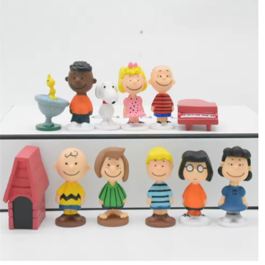 Kit 12 Miniaturas Charlie Brown Desenho Snoopy Bonecos